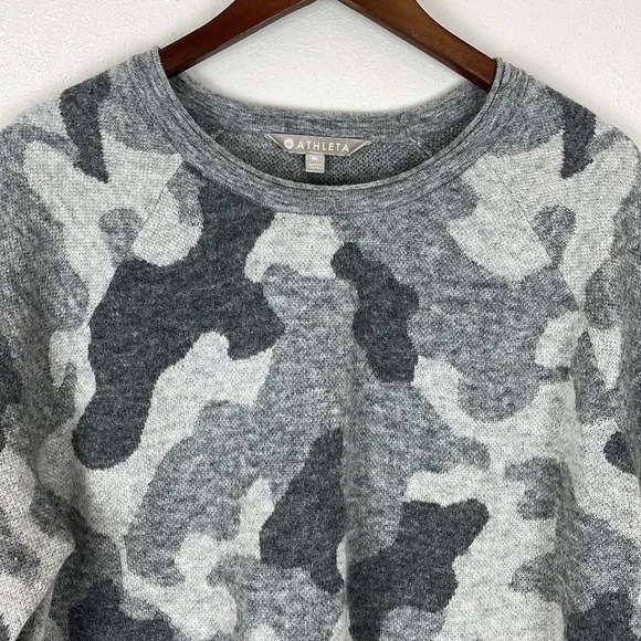 Athleta Undercover Camo Sweatshirt - Picture 3 of 12